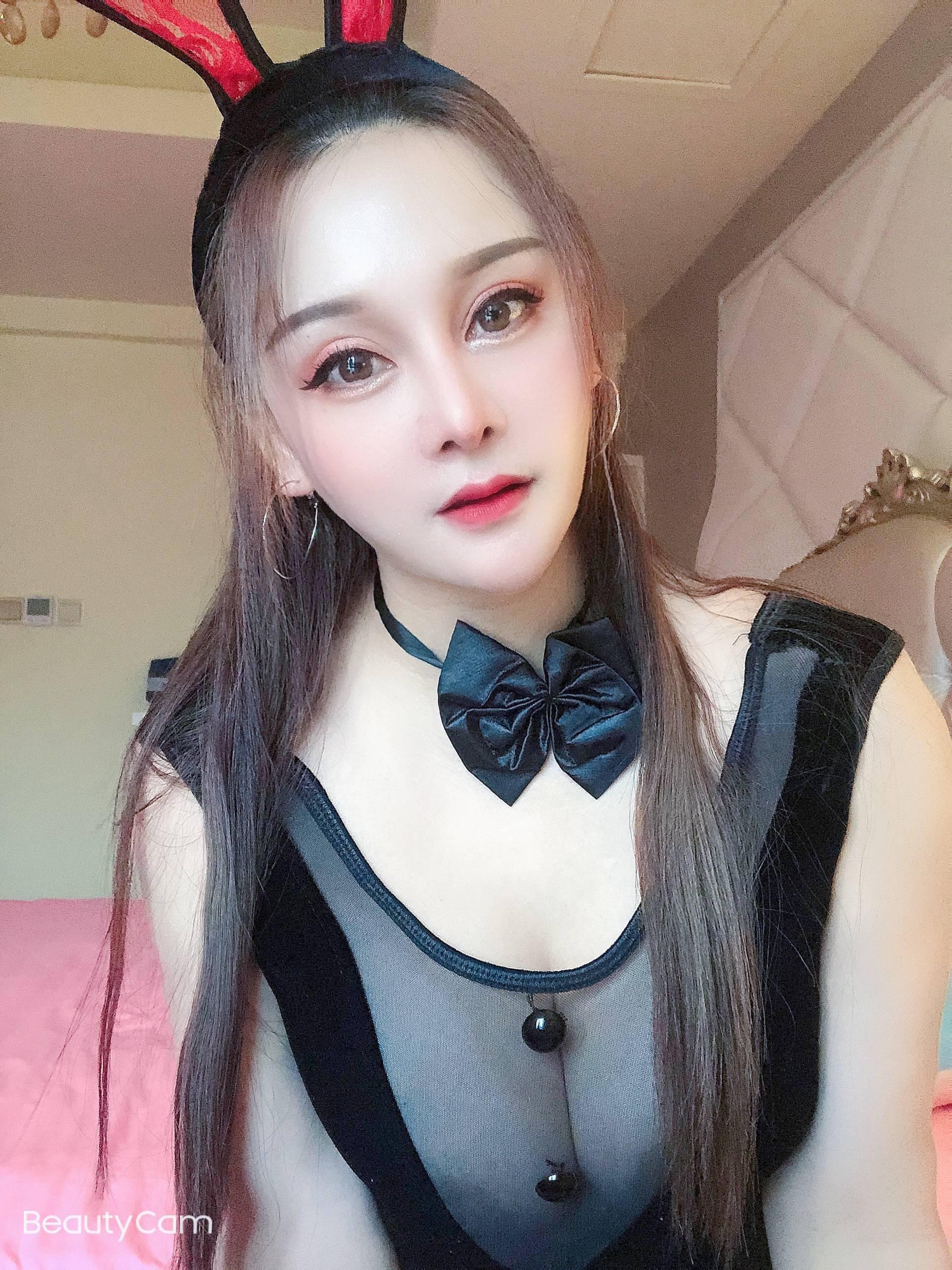 东门混血女神，很漂亮